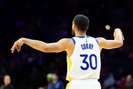 Golden State Warriors haben Stephen Currys Vertrag erneut um ein Jahr verlängert